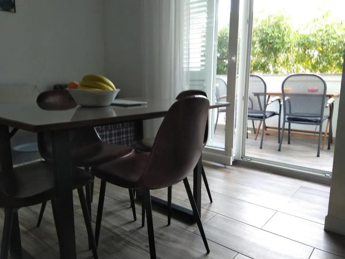 Apartment Edina Pag Pag Town
